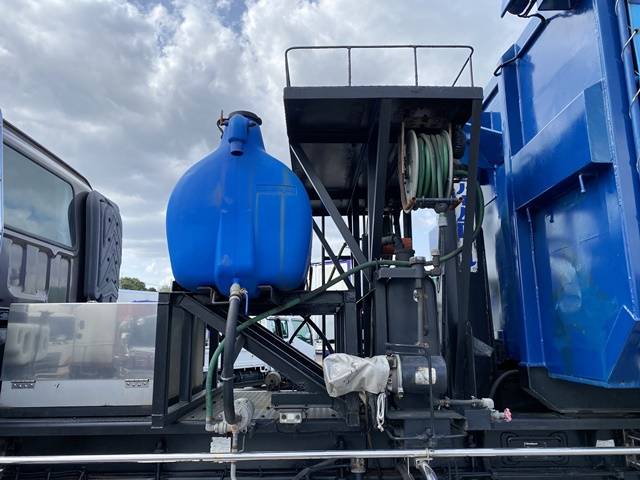 いすゞギガコンテナ専用車大型（10t）[写真15]