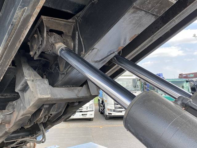 いすゞギガコンテナ専用車大型（10t）[写真19]