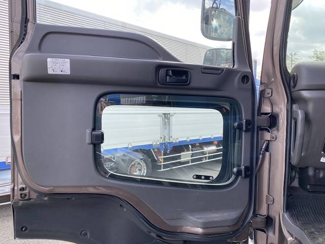 いすゞギガコンテナ専用車大型（10t）[写真28]