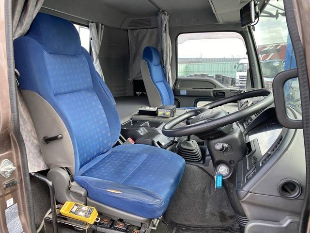 いすゞギガコンテナ専用車大型（10t）[写真33]