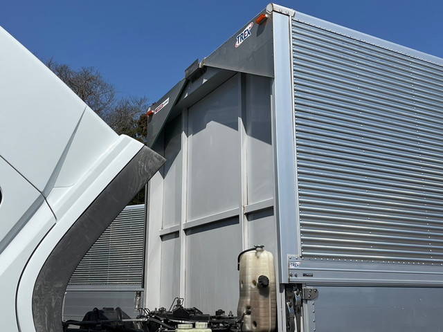 三菱ふそうスーパーグレートアルミウイング大型（10t）[写真19]