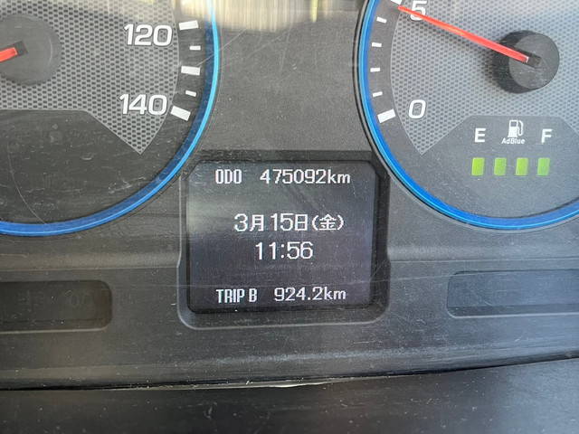 三菱ふそうスーパーグレートアルミウイング大型（10t）[写真24]