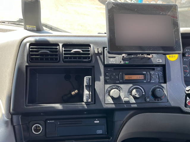 三菱ふそうスーパーグレートアルミウイング大型（10t）[写真25]