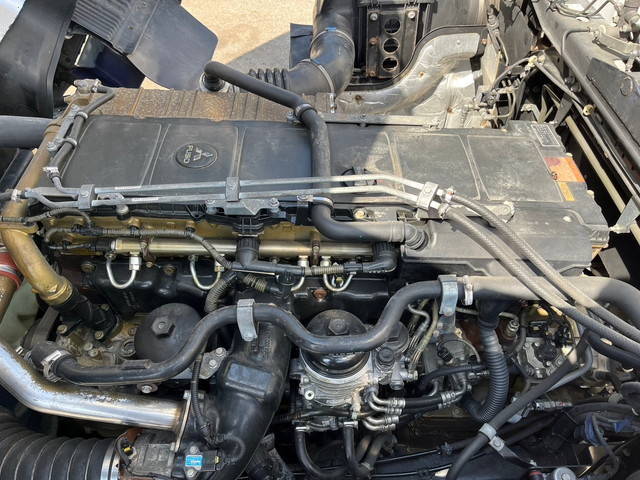 三菱ふそうスーパーグレートアルミウイング大型（10t）[写真33]