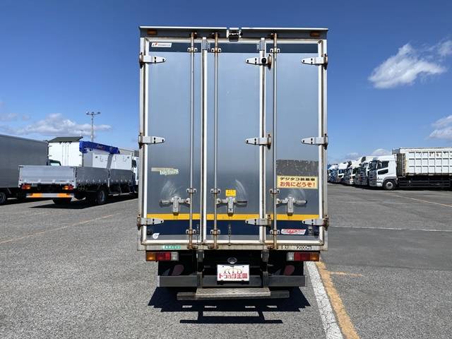 三菱ふそうキャンターアルミバン小型（2t・3t）[写真10]