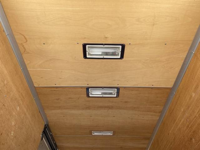 三菱ふそうキャンターアルミバン小型（2t・3t）[写真13]