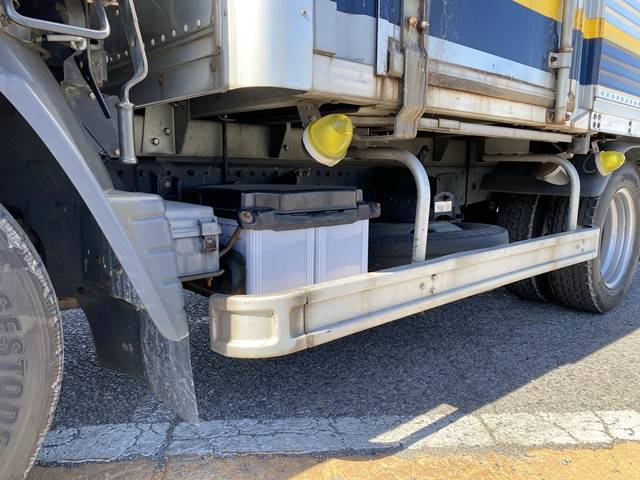 三菱ふそうキャンターアルミバン小型（2t・3t）[写真20]