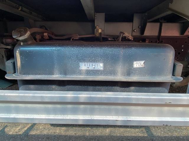 三菱ふそうキャンターアルミバン小型（2t・3t）[写真23]