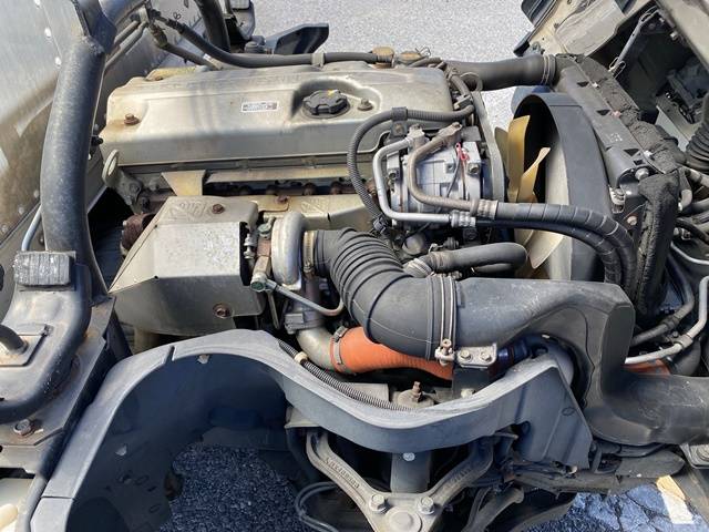 三菱ふそうキャンターアルミバン小型（2t・3t）[写真28]