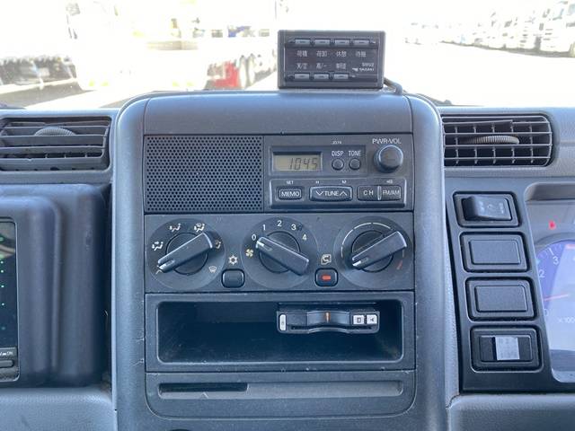 三菱ふそうキャンターアルミバン小型（2t・3t）[写真37]