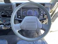 三菱ふそうキャンターアルミバン小型（2t・3t）[写真38]