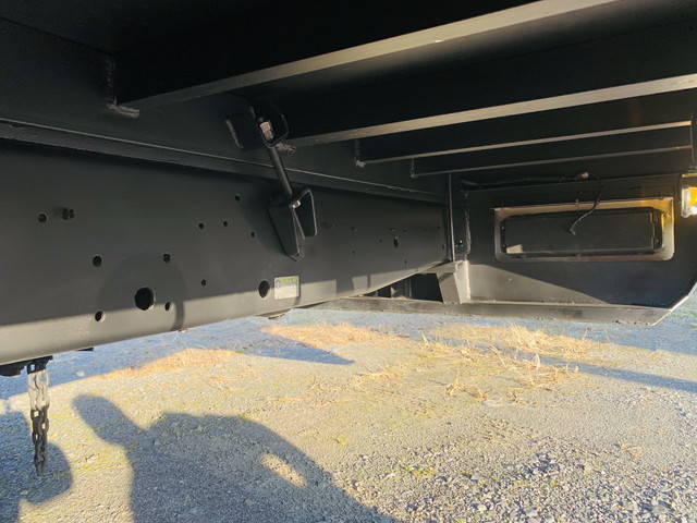 いすゞギガセルフローダー大型（10t）[写真18]