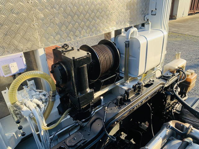 いすゞギガセルフローダー大型（10t）[写真19]