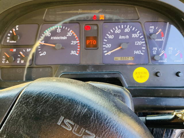 いすゞギガセルフローダー大型（10t）[写真28]