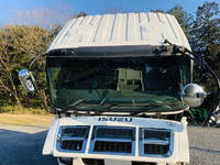 いすゞギガセルフローダー大型（10t）[写真09]