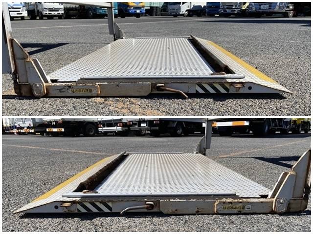 三菱ふそうキャンターアルミバン小型（2t・3t）[写真18]