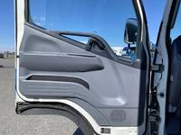 三菱ふそうキャンターアルミバン小型（2t・3t）[写真30]