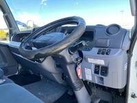 三菱ふそうキャンターアルミバン小型（2t・3t）[写真36]