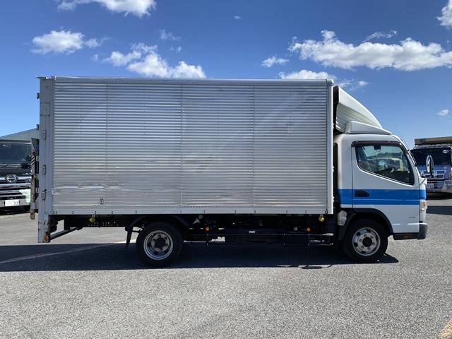 三菱ふそうキャンターアルミバン小型（2t・3t）[写真06]