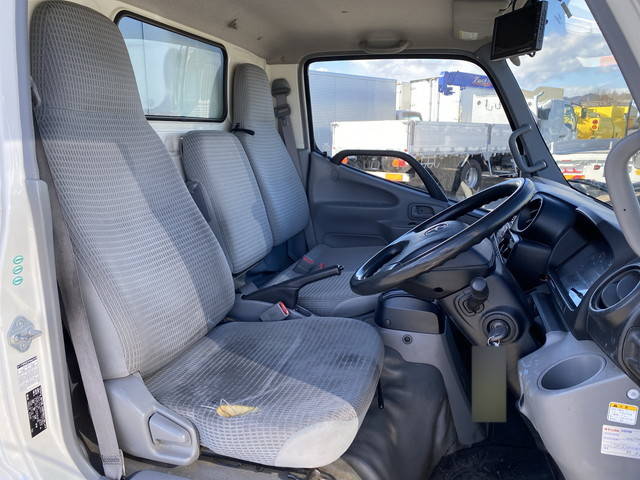 トヨタダイナ冷凍車（冷蔵車）小型（2t・3t）[写真29]