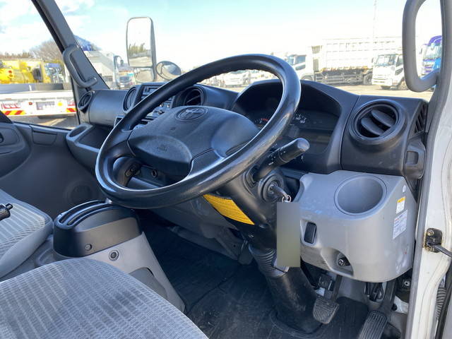 トヨタダイナ冷凍車（冷蔵車）小型（2t・3t）[写真32]