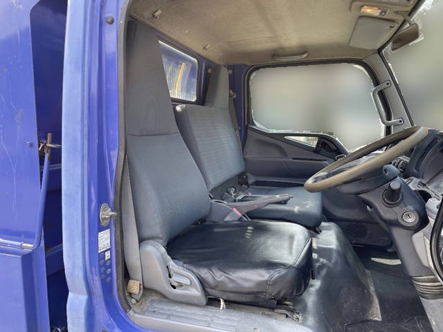 三菱ふそうキャンターダンプ小型（2t・3t）[写真32]