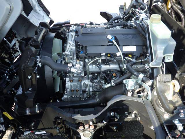 三菱ふそうキャンターコンテナ専用車小型（2t・3t）[写真19]
