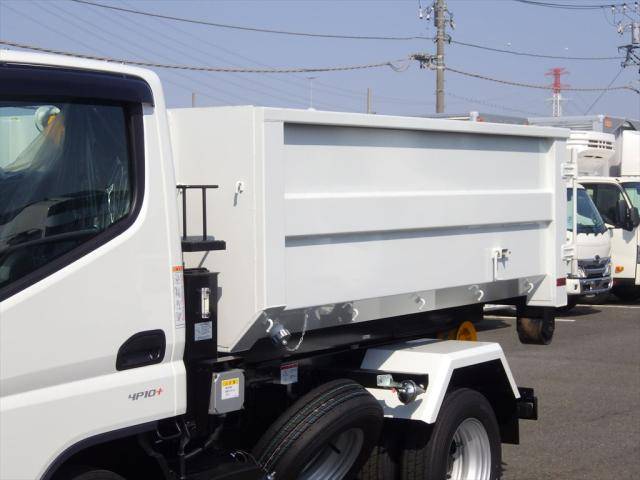 三菱ふそうキャンターコンテナ専用車小型（2t・3t）[写真06]