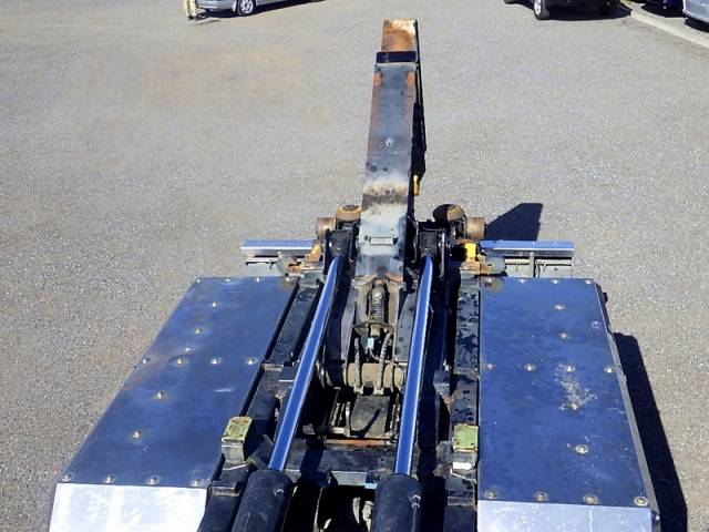 UDトラックスクオンコンテナ専用車大型（10t）[写真26]