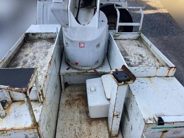 いすゞエルフ高所作業車小型（2t・3t）[写真11]