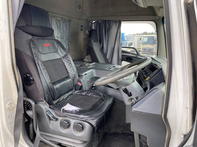 三菱ふそうスーパーグレートトレーラーヘッド（トラクターヘッド）大型（10t）[写真28]