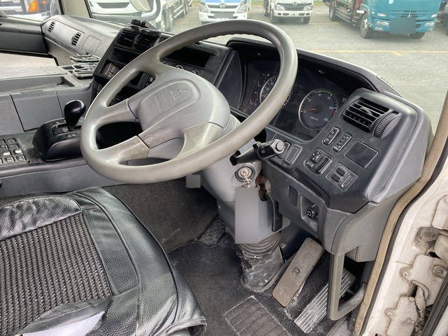 三菱ふそうスーパーグレートトレーラーヘッド（トラクターヘッド）大型（10t）[写真33]