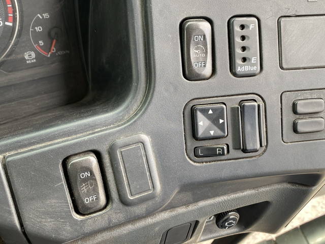 三菱ふそうスーパーグレートトレーラーヘッド（トラクターヘッド）大型（10t）[写真36]