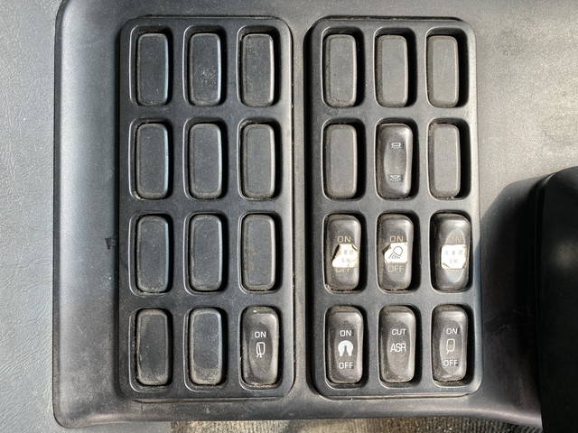 三菱ふそうスーパーグレートトレーラーヘッド（トラクターヘッド）大型（10t）[写真38]