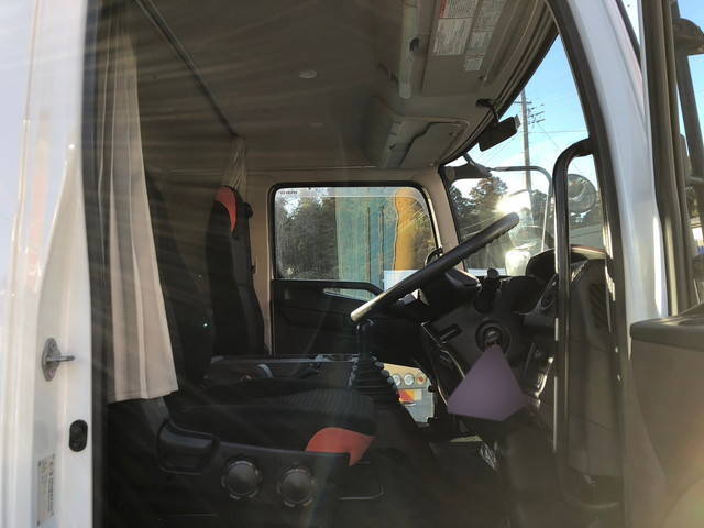 日野レンジャークレーン4段増トン（6t・8t）[写真25]