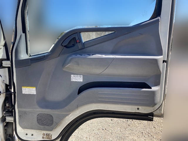 三菱ふそうキャンター高所作業車小型（2t・3t）[写真30]