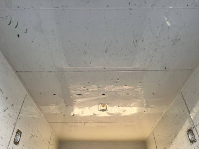 三菱ふそうキャンターアルミバン小型（2t・3t）[写真11]