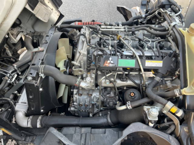 三菱ふそうキャンターアルミバン小型（2t・3t）[写真14]