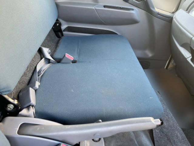 三菱ふそうキャンターアルミバン小型（2t・3t）[写真17]