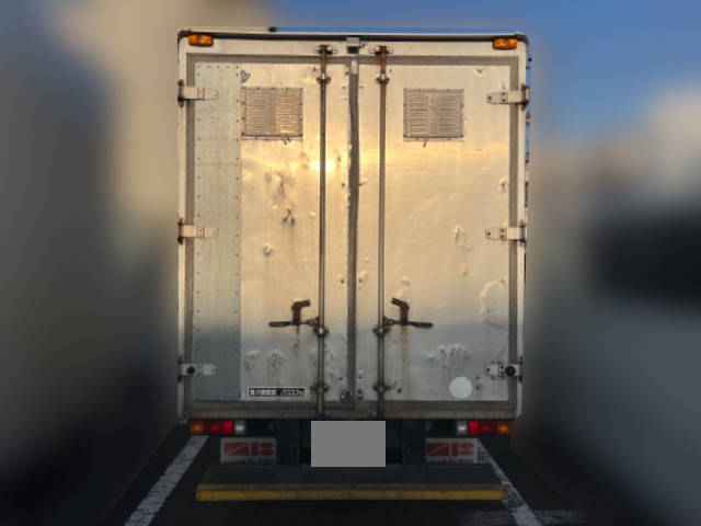 三菱ふそうキャンターアルミバン小型（2t・3t）[写真06]