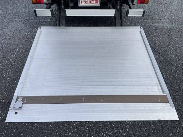 日野デュトロパネルバン小型（2t・3t）[写真15]