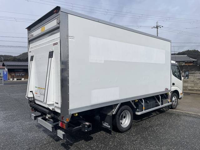 日野デュトロパネルバン小型（2t・3t）[写真02]