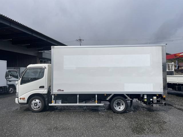 日野デュトロパネルバン小型（2t・3t）[写真05]