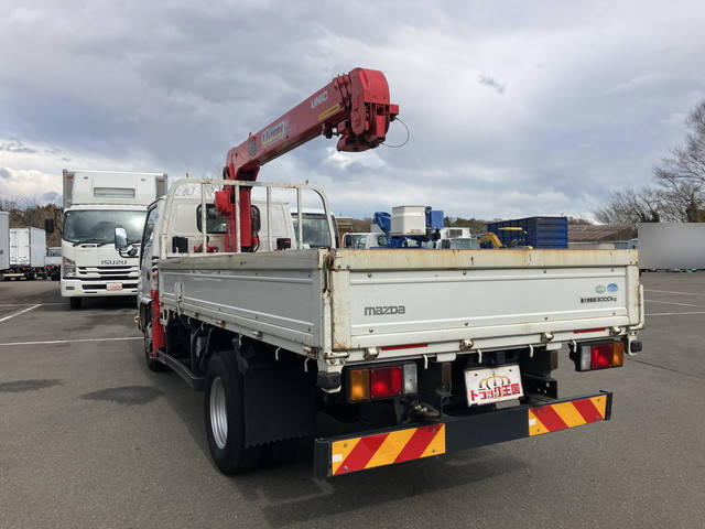 マツダタイタンクレーン4段小型（2t・3t）[写真04]