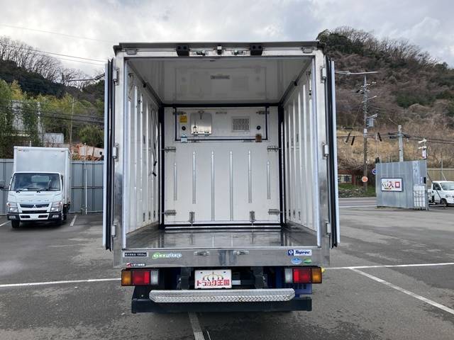いすゞエルフ冷凍車（冷蔵車）小型（2t・3t）[写真11]