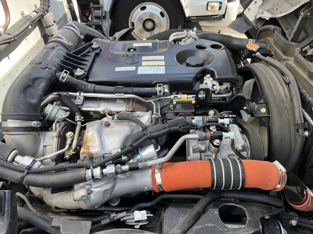 いすゞエルフ冷凍車（冷蔵車）小型（2t・3t）[写真26]