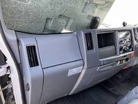 いすゞエルフ冷凍車（冷蔵車）小型（2t・3t）[写真30]