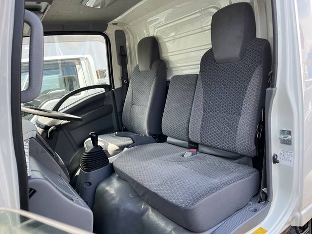 いすゞエルフ冷凍車（冷蔵車）小型（2t・3t）[写真31]