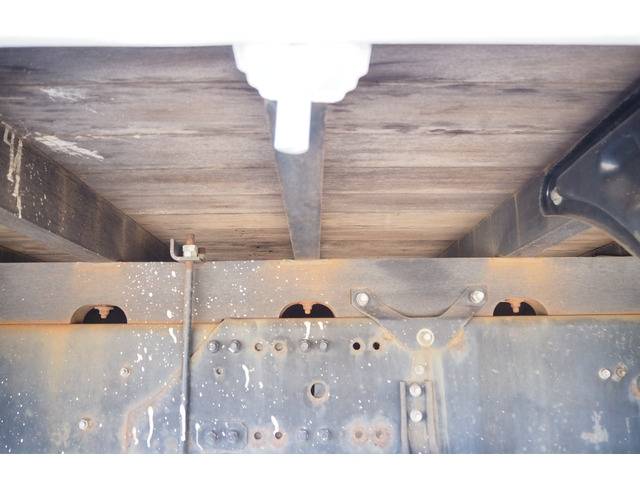 三菱ふそうファイタークレーン5段中型（4t）[写真24]