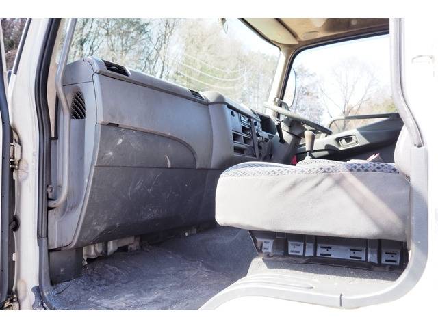 三菱ふそうファイタークレーン5段中型（4t）[写真34]